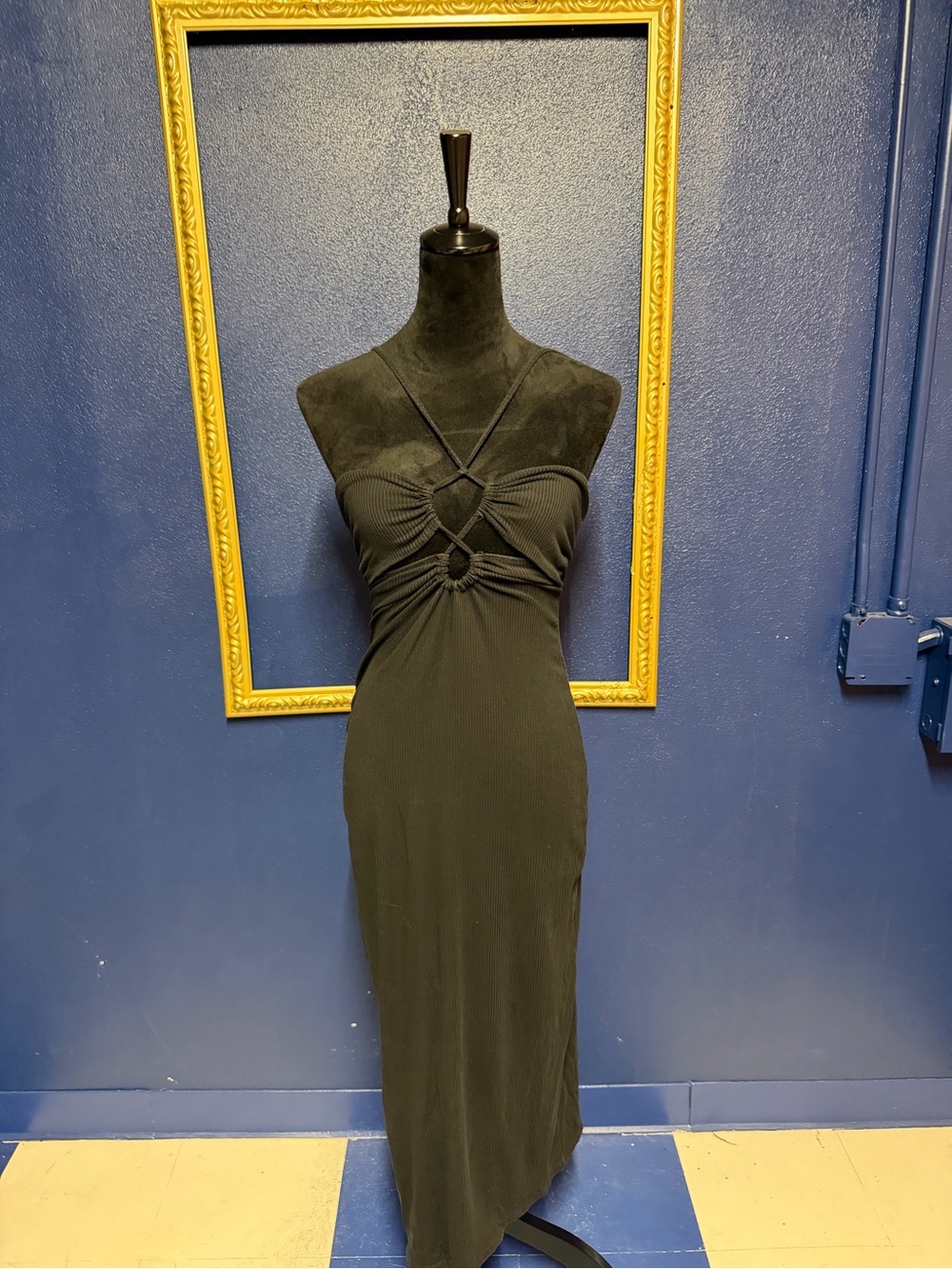 l*space Black Maxi Dress with Strappy Keyhole Front